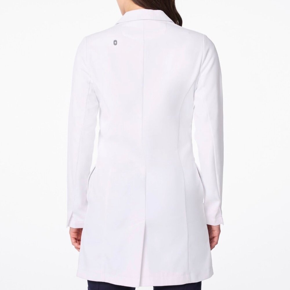 FIGS Bellevue Slim Long Lab Coat